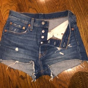 LEVI’s 501 high waisted denim shorts